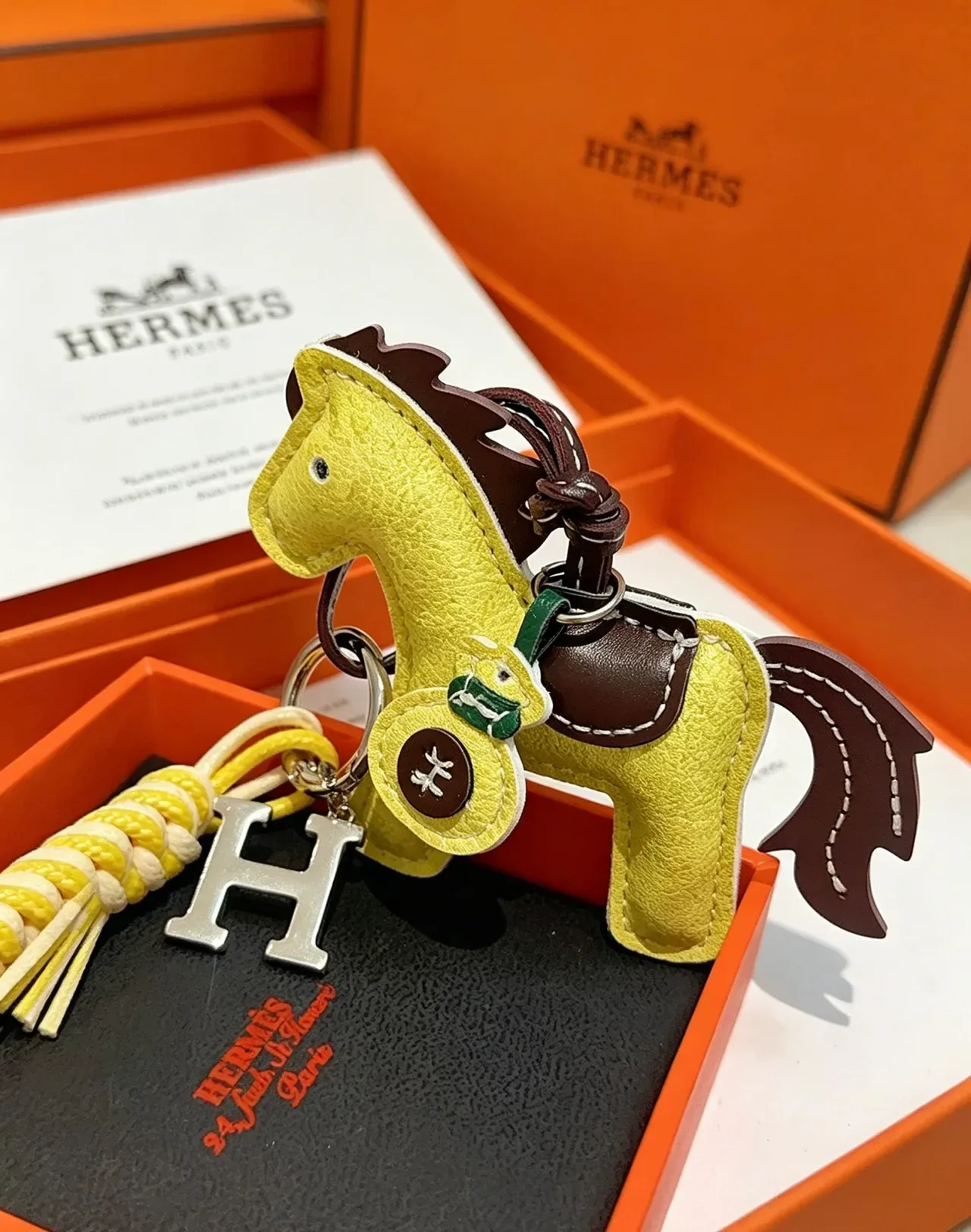 Hermès 米色黄色 结构皮革 手提包 3