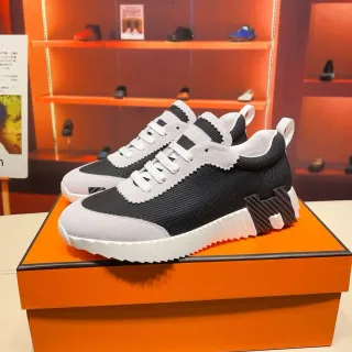 Hermès কালো ধূসর খোদাই করা খাঁজ বিদ্ধ মধ্যসোল জালি উপর জীবনধারা স্নিকার