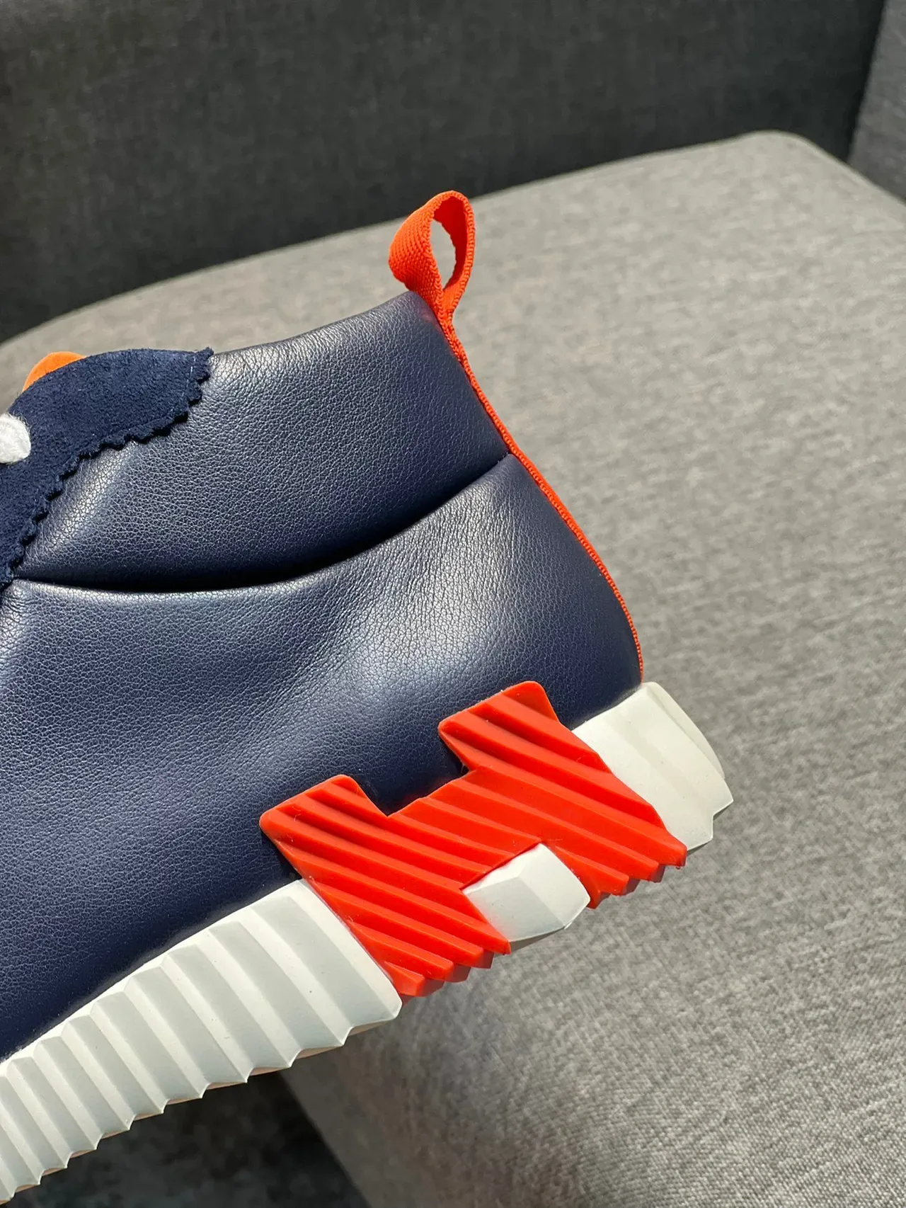Hermès H Midsole Accent Navy y Orange Sneaker Lifestyle 8