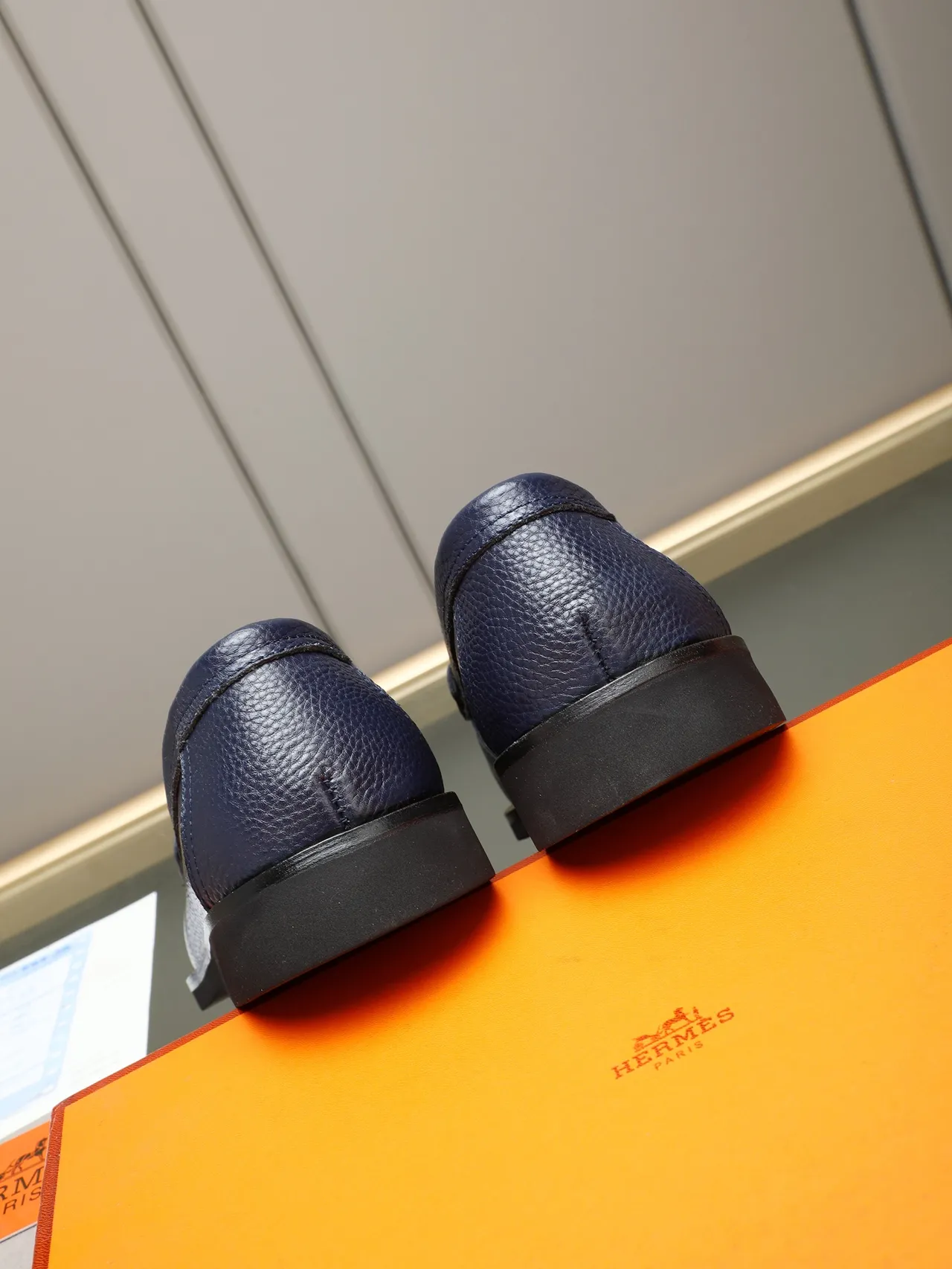 Hermès নেভি ব্ল্যাক দানাযুক্ত চামড়া Penny Loafer 3