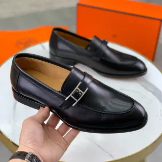 Hermès Oran 黑色皮革 H-Buckle 乐福鞋