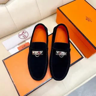Hermès Oran 黑色麂皮马衔扣乐福鞋