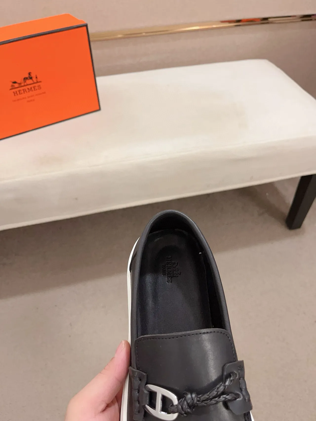 Hermès Oran Noir Blanc Cuir Semelle Caoutchouc Loafer 4