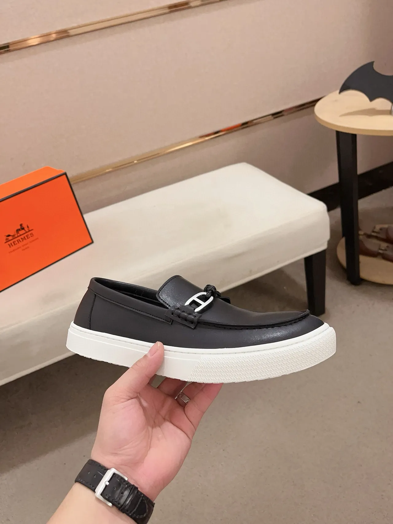 Hermès Oran Noir Blanc Cuir Semelle Caoutchouc Loafer 5