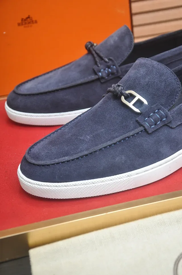 Hermès Oran Loafers daim Navy semelle blanche 2