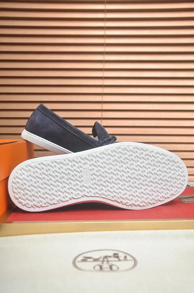 Hermès Oran Loafers daim Navy semelle blanche 3