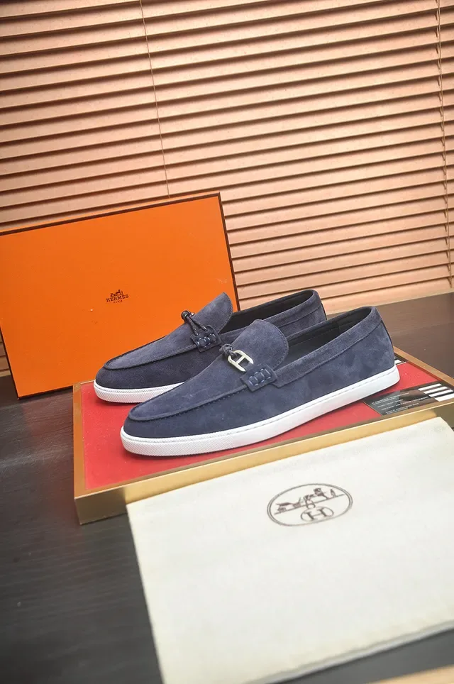 Hermès Oran Loafers daim Navy semelle blanche 4