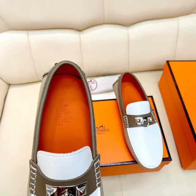 Hermès Oran Loafer White and Olive Green Leather Loafers 4