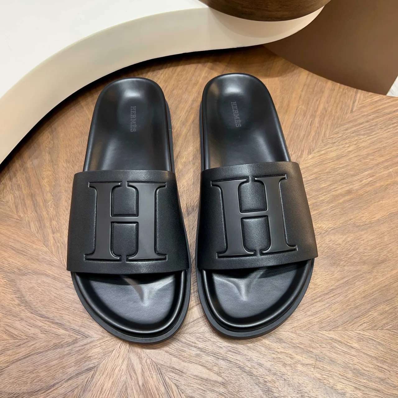 Hermès Oran Oversized H-Logo Two-Tone Slipper 5