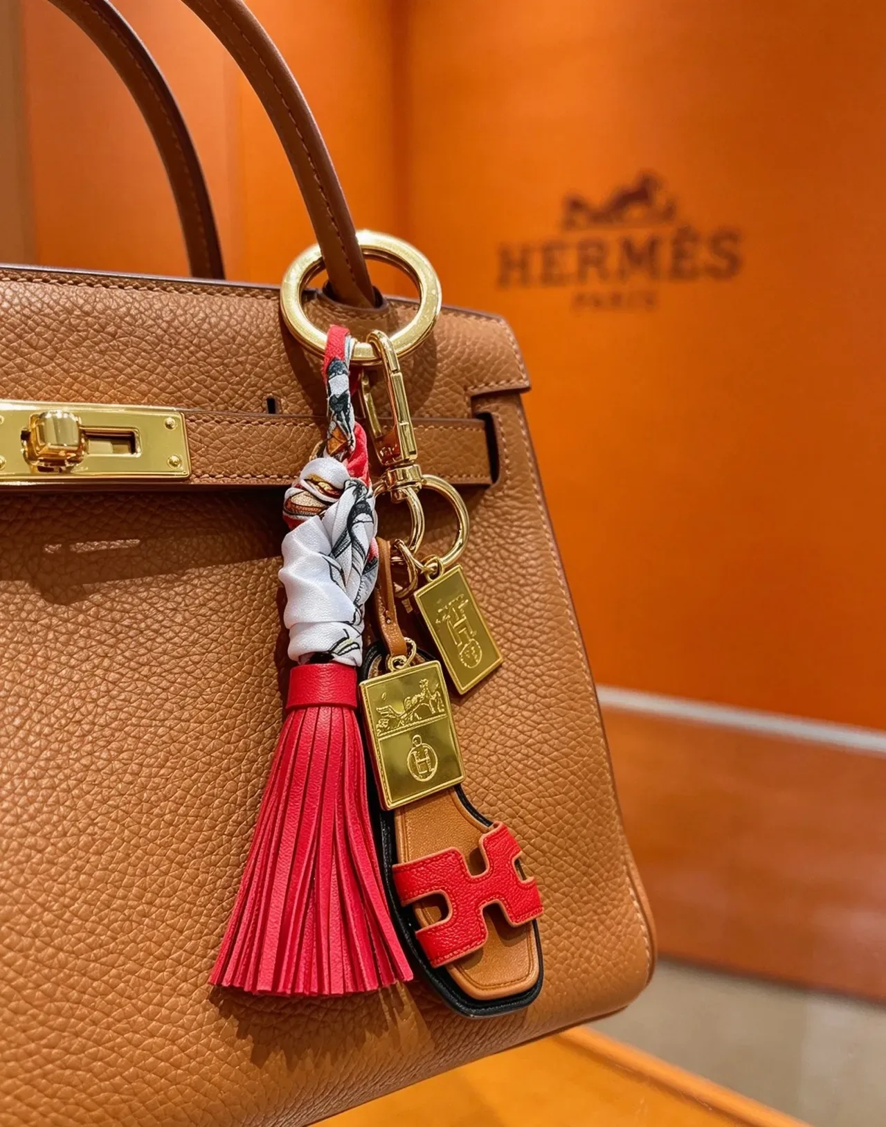 Hermès Oran Bolso H Rojo Marrón Cuero Motivo Pañuelo de Seda 2