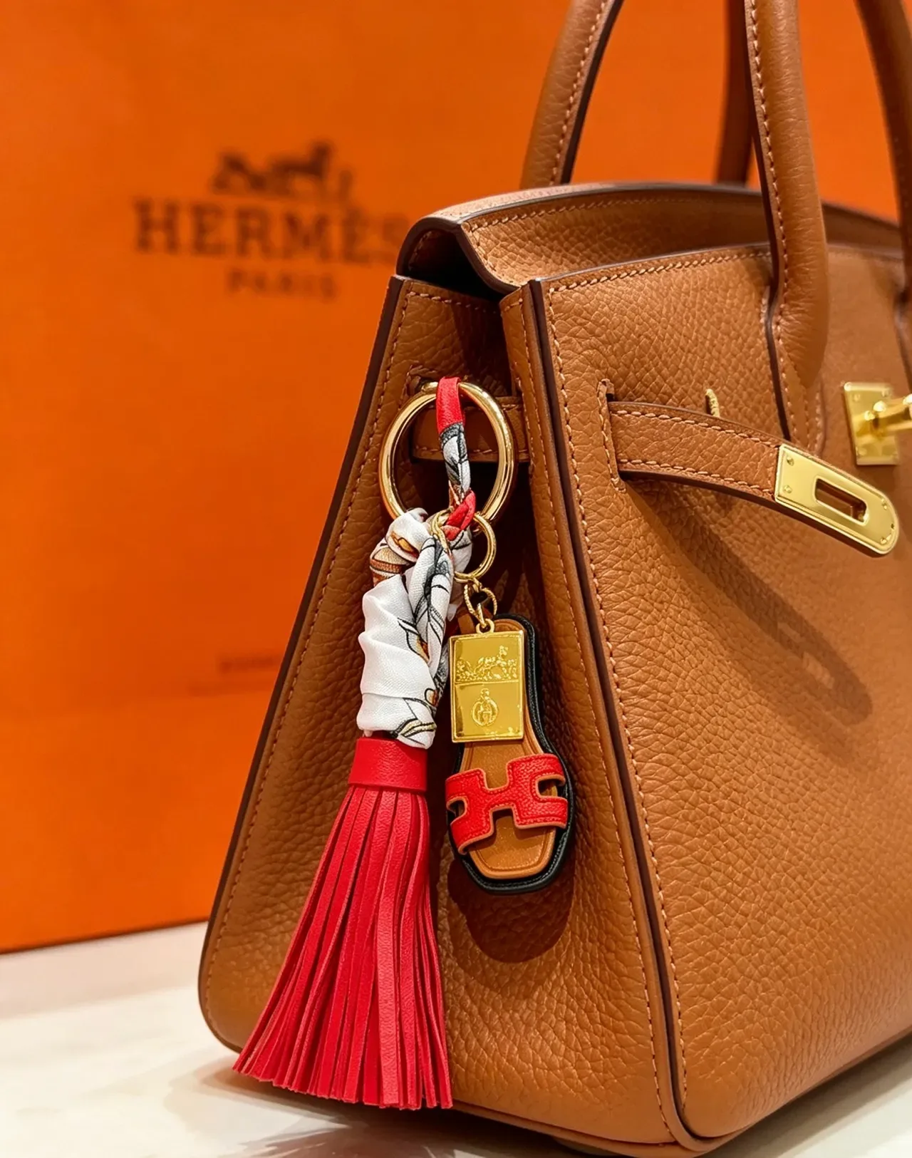 Hermès Oran Bolso H Rojo Marrón Cuero Motivo Pañuelo de Seda 9
