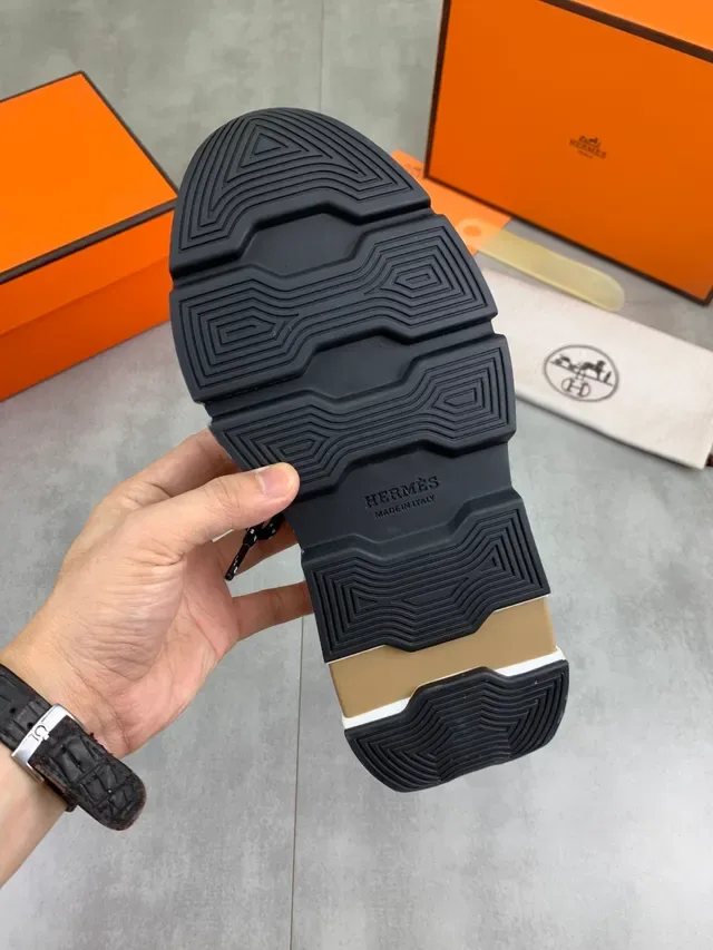 Hermès Oran Sneaker Beige et Noir Chunky Sneakers 2