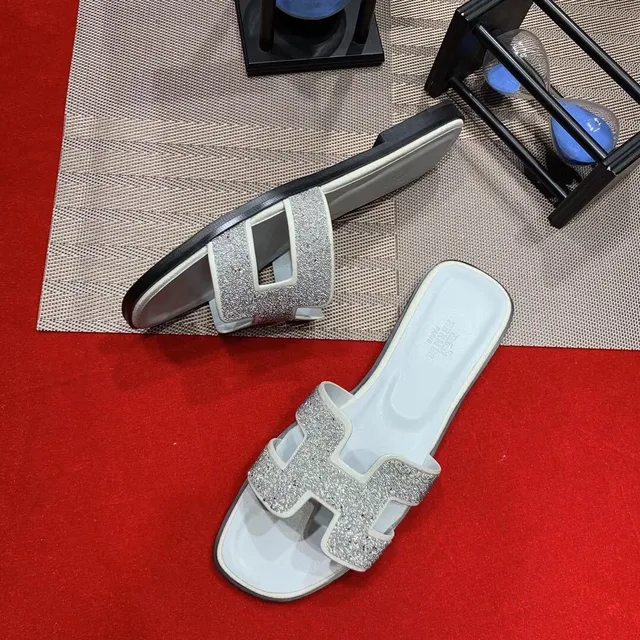 Hermès Prateado Bege Forma H Alça Brilhante Plano Slide Silhueta Sandálias 3