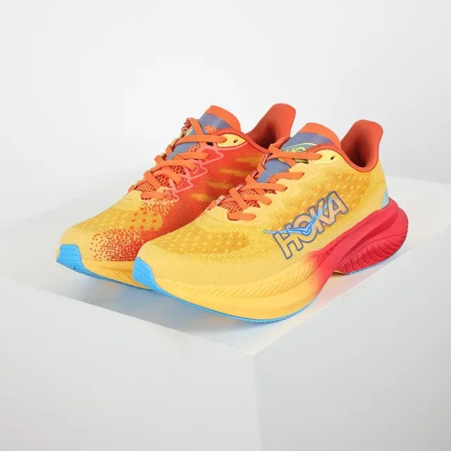 Hoka 黄色红色 针织鞋面 渐变中底 跑鞋 2