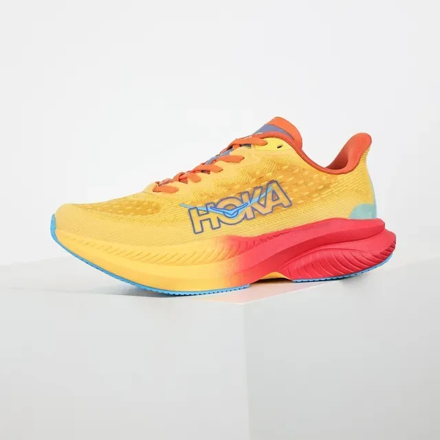 Hoka 黄色红色 针织鞋面 渐变中底 跑鞋 9