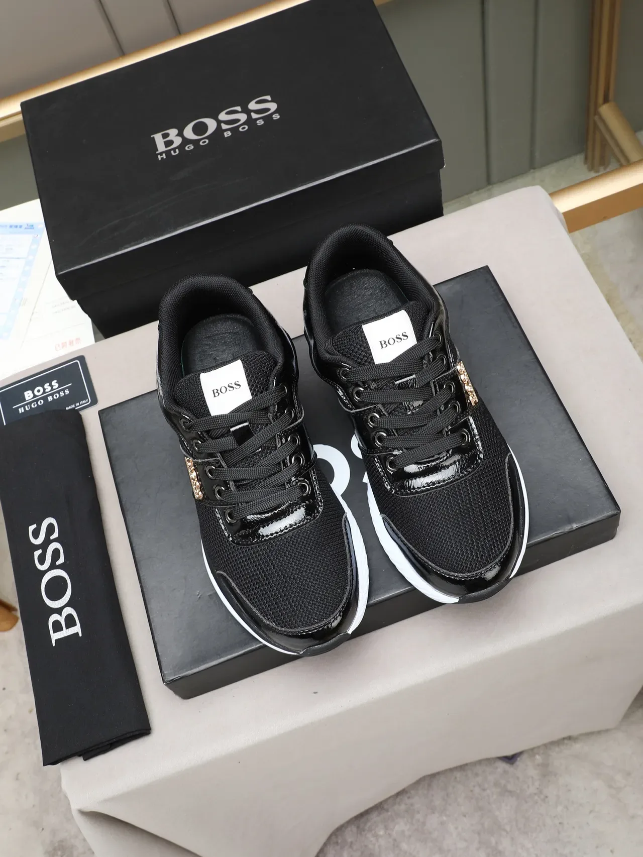 Hugo Boss Zapatillas lifestyle negras de charol y malla 2