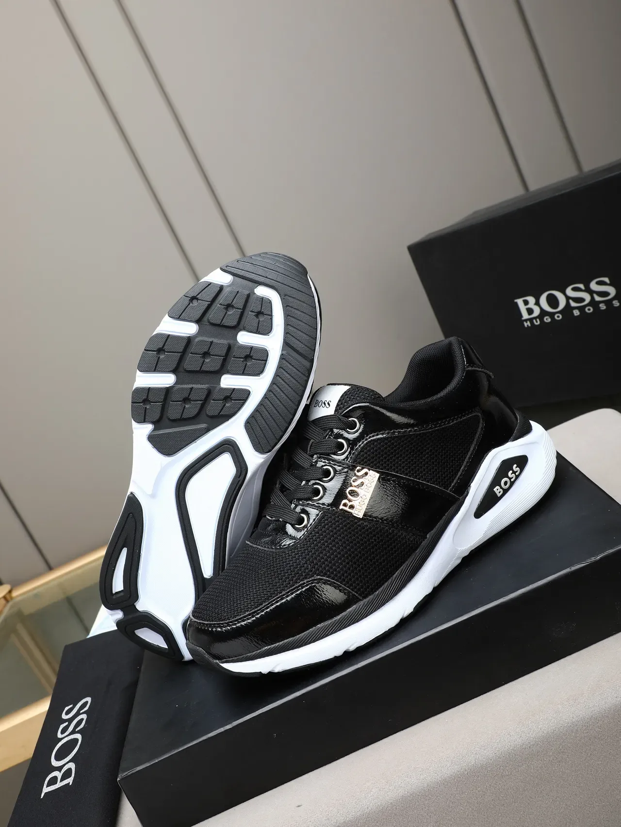 Hugo Boss Zapatillas lifestyle negras de charol y malla 4