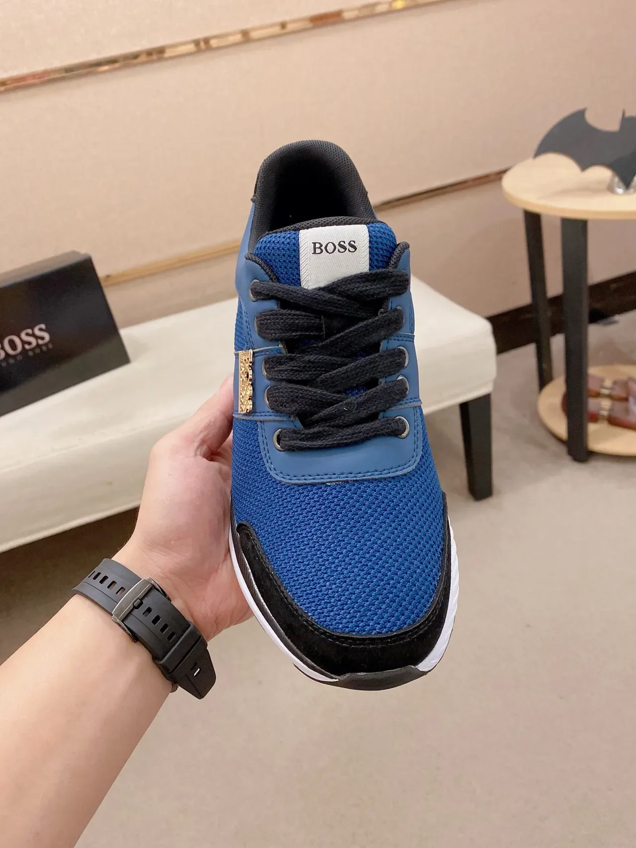 Hugo Boss 蓝色和黑色网面麂皮休闲运动鞋 5