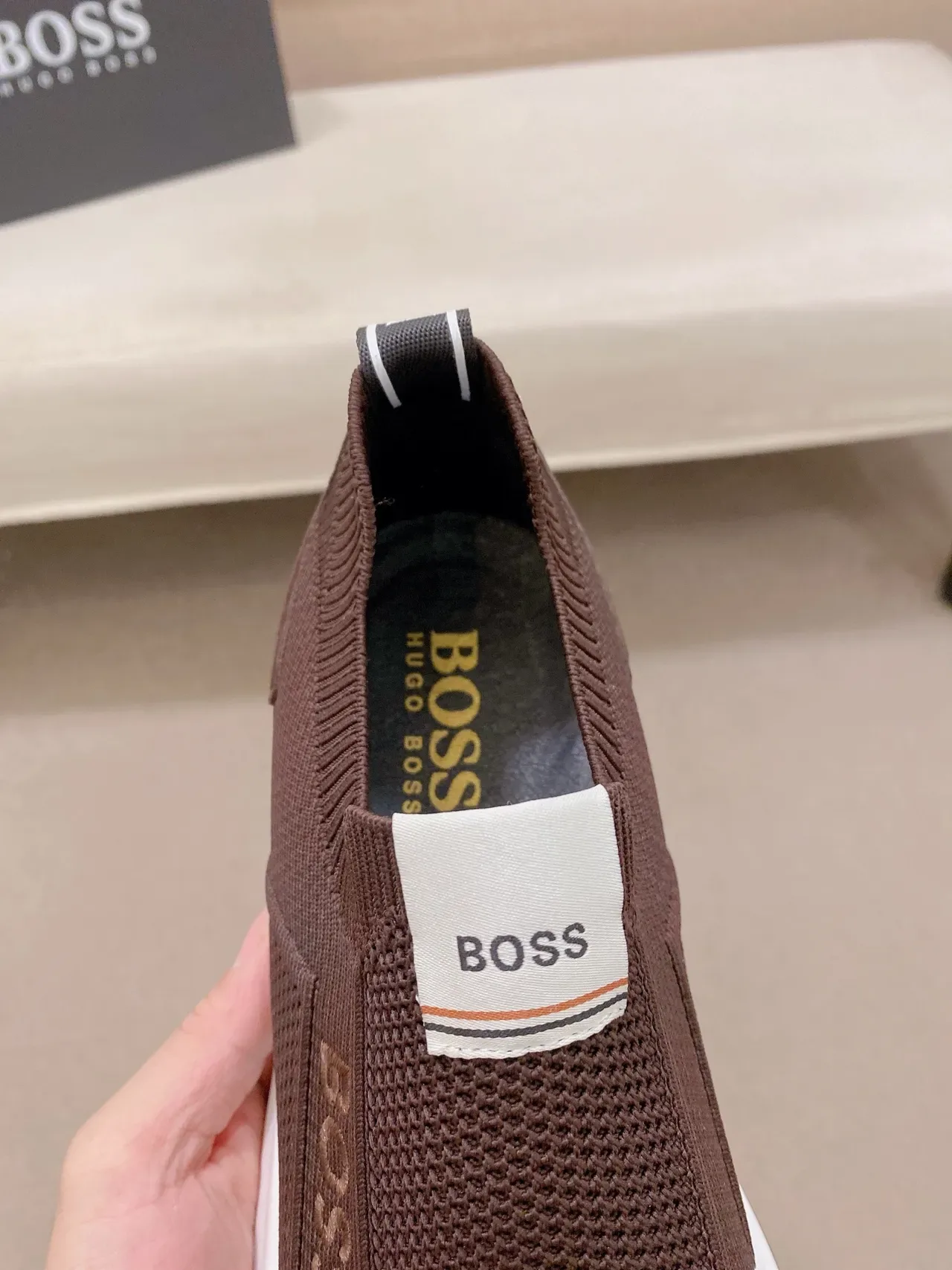 Sneakers slip-on Hugo Boss marron en tricot 4