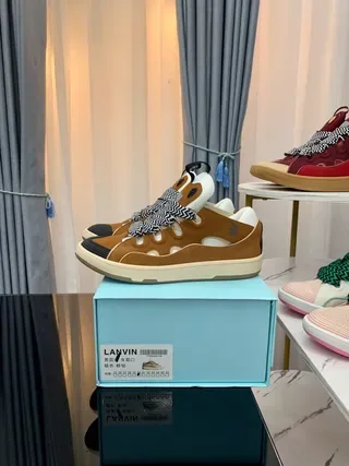 Lanvin Zapatillas lifestyle marrón negro con cierre de correa y tejido zigzag 2