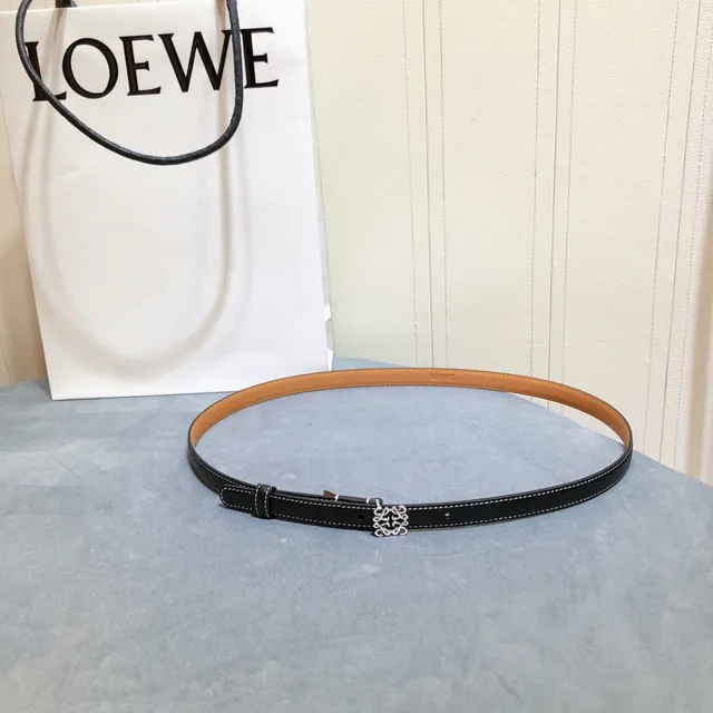 Loewe Anagram Belt काला सफेद पतली विरोधाभासी सिलाई चमड़े का बेल्ट 2