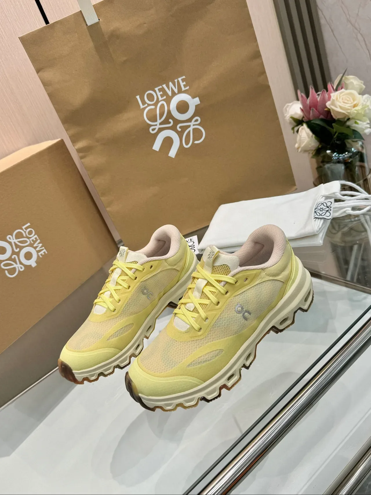 Loewe Flow Runner 2.0 Amarelo Pálido Sneakers Lifestyle 3