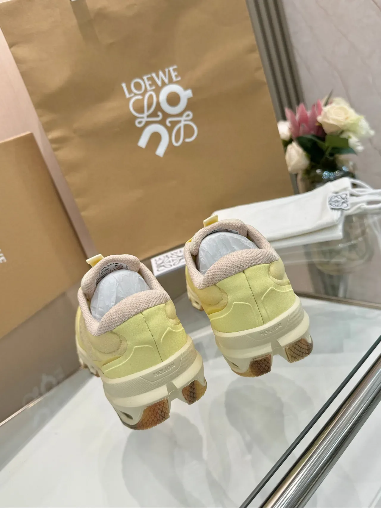 Loewe Flow Runner 2.0 Amarelo Pálido Sneakers Lifestyle 4