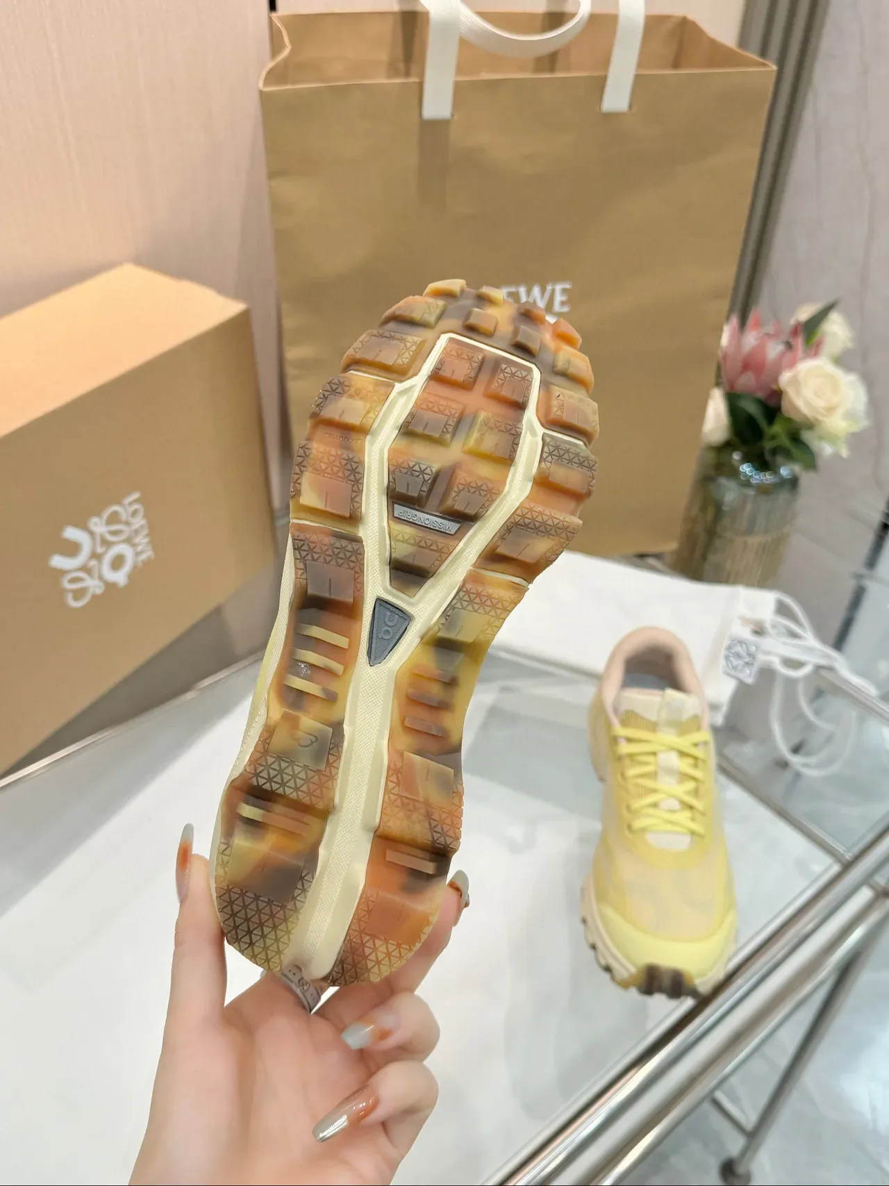 Loewe Flow Runner 2.0 Amarelo Pálido Sneakers Lifestyle 5