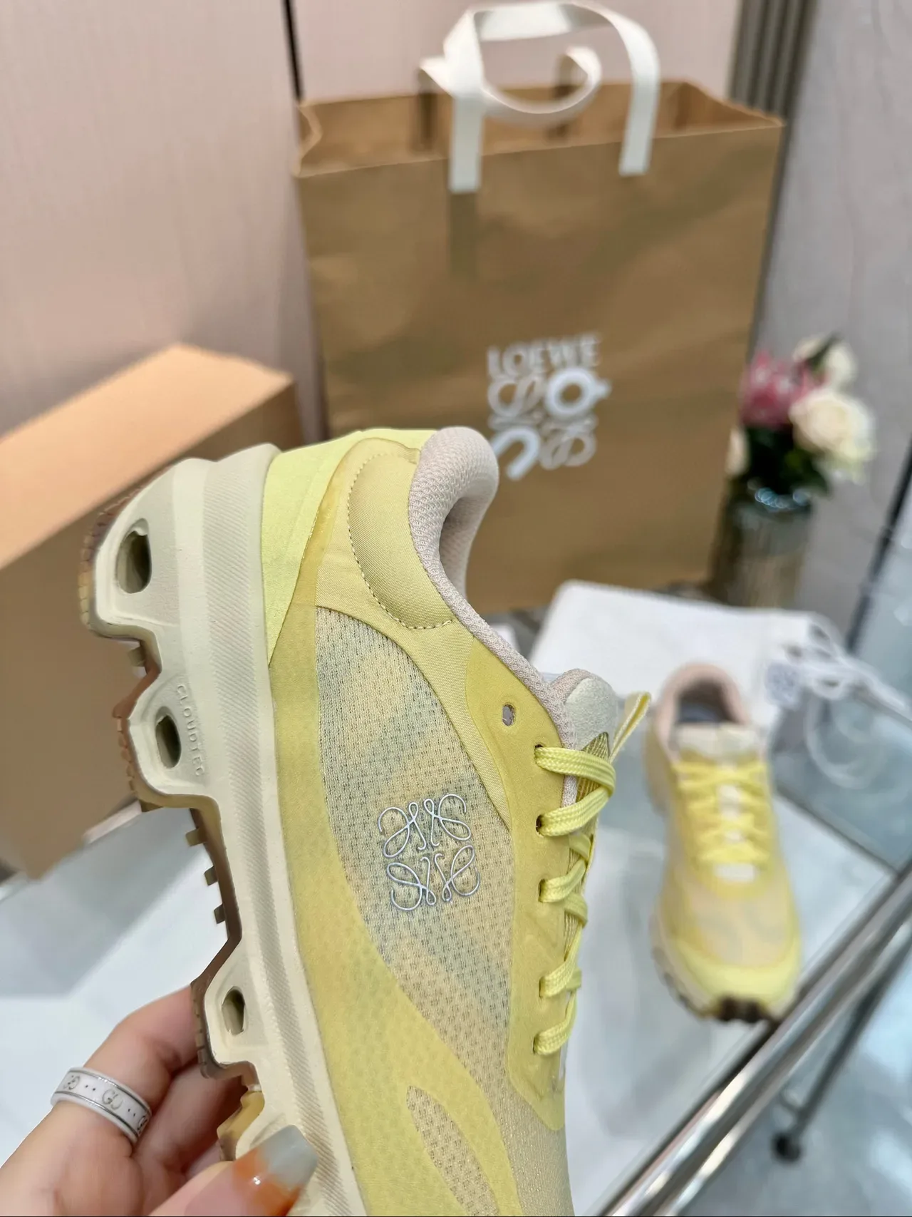 Loewe Flow Runner 2.0 Amarelo Pálido Sneakers Lifestyle 8