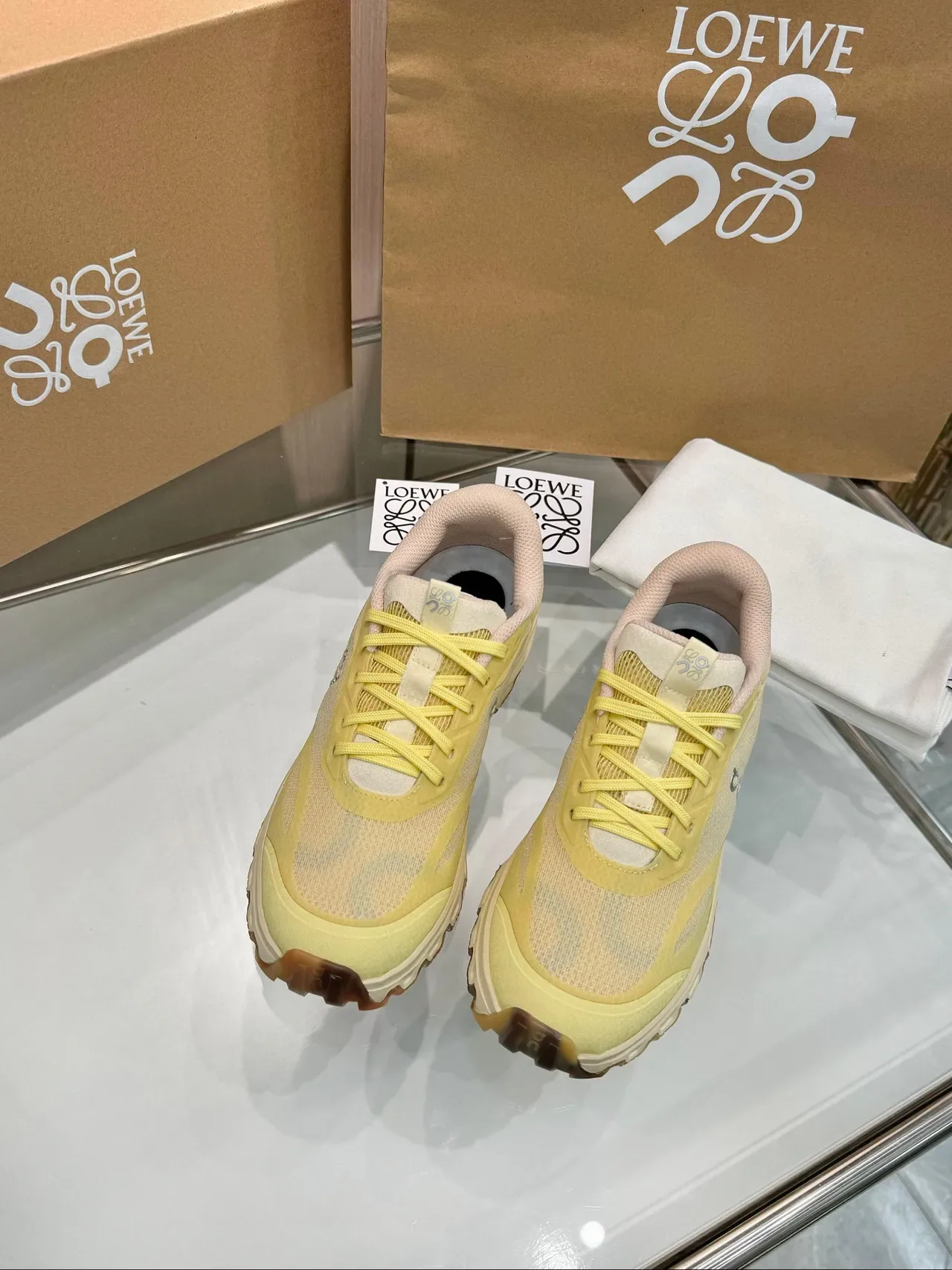 Loewe Flow Runner 2.0 Amarelo Pálido Sneakers Lifestyle 9
