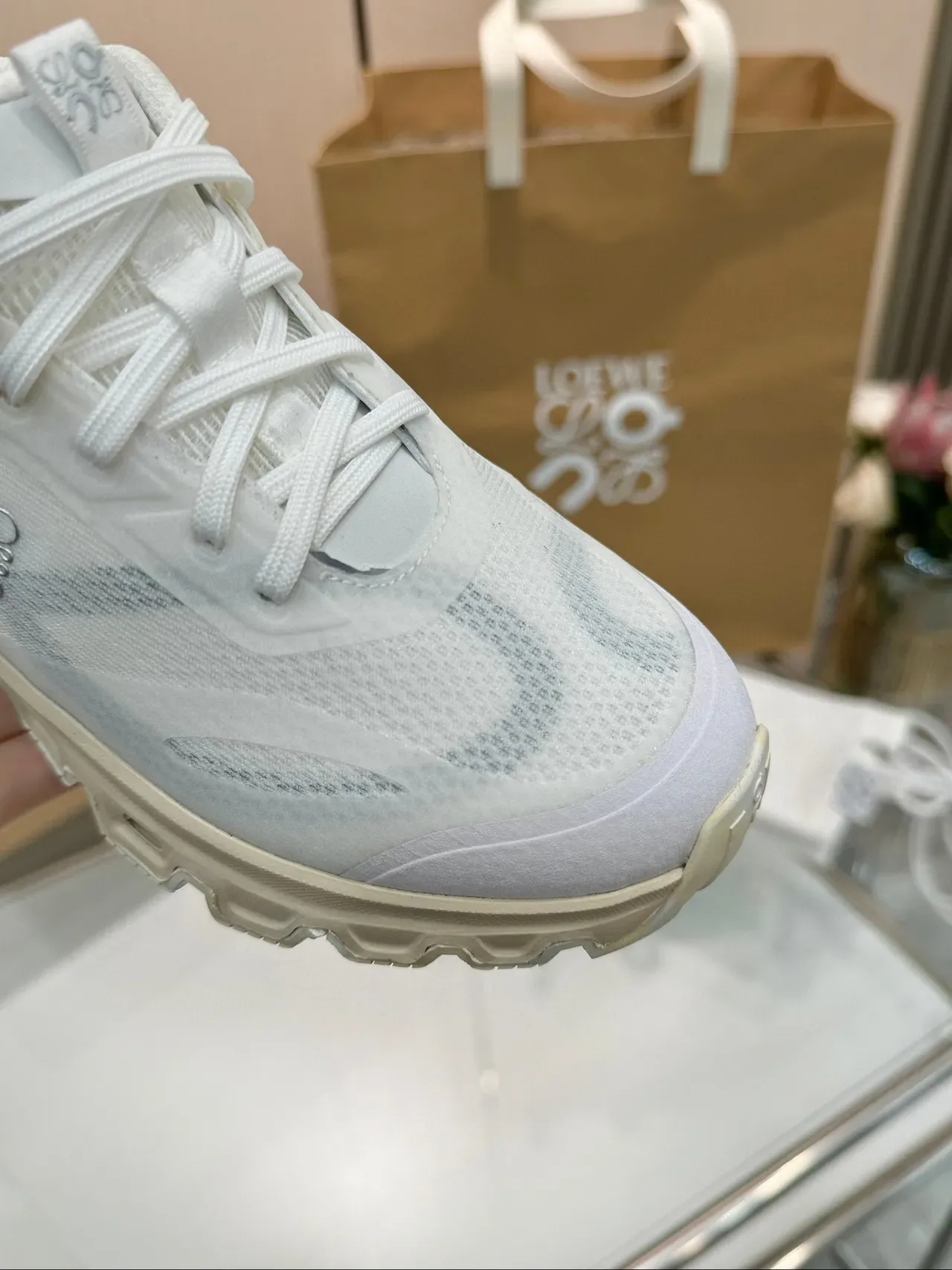 Loewe Flow Runner সাদা জীবনযাত্রা স্নিকার্স 4