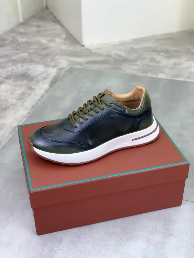 Loro Piana Zapatillas Negras y Verde Militar Cuero Superior Cordones Contrastantes 5