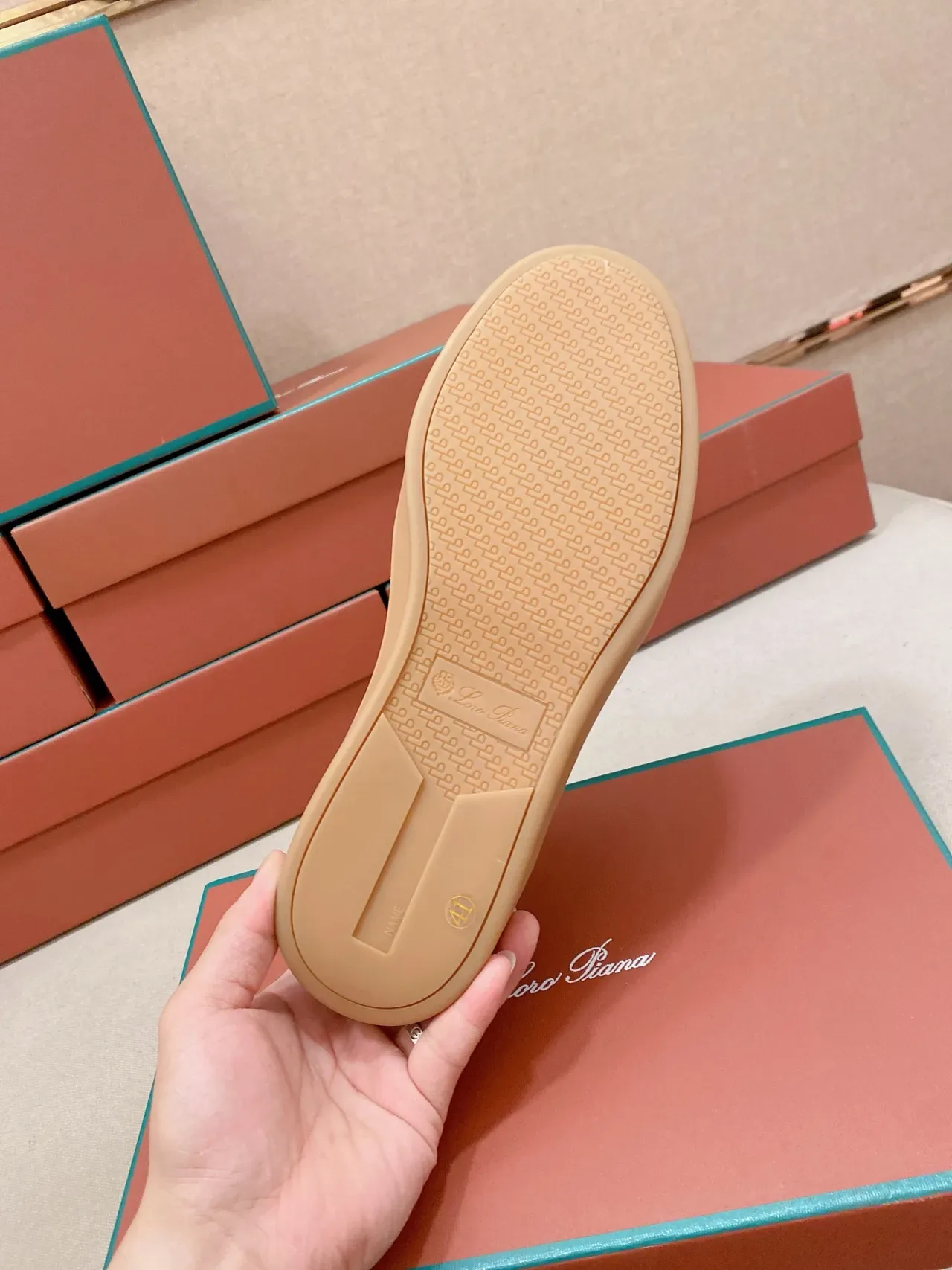 Loro Piana Sneaker Lifestyle en daim et maille couleur marine 2