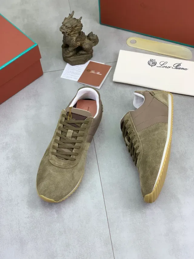 Loro Piana Zapatillas Lifestyle de Ante Verde Oliva y Cuero Taupe 5