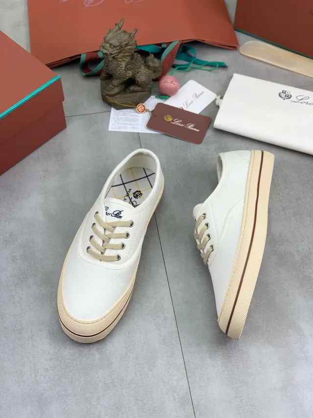 Loro Piana Zapatos de lona blancos-beige de cuero con textura de guijarros de bajo con cordones 5