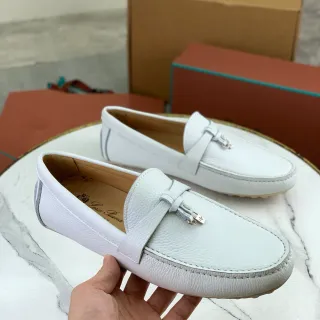 Loro Piana 白色压纹皮革系结带乐福鞋