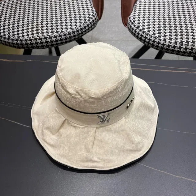 Louis Vuitton Beige Black Structured Pleated Crown Band Bucket Hat 8