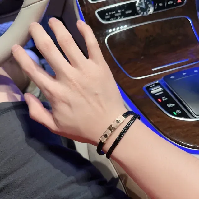Louis Vuitton Pulsera de Cuero Trenzada Negro Azul de Dos Bandas 2