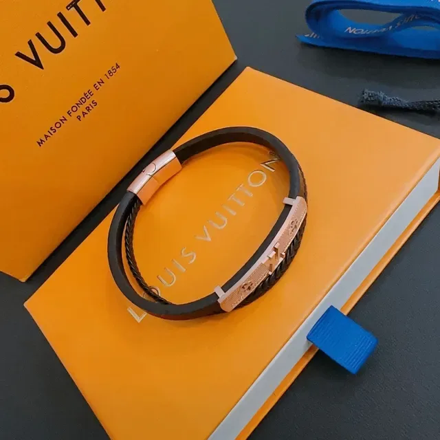 Louis Vuitton Pulsera de Cuero Trenzada Negro Azul de Dos Bandas 3