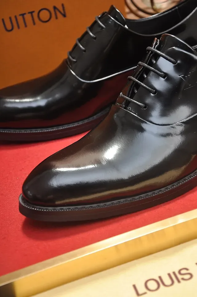 Louis Vuitton Sapatos Oxford Preto Brilhante Cap Toe 2