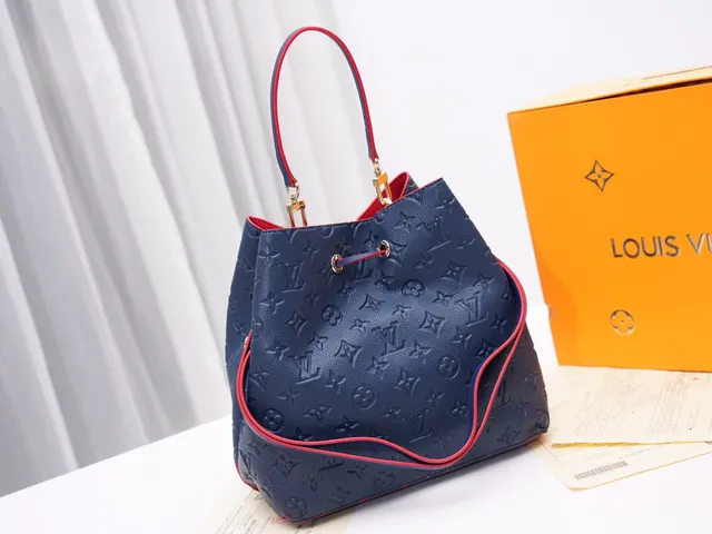 Louis Vuitton Black Gold Embossed Monogram Leather Drawstring Closure Bucket Bag 7
