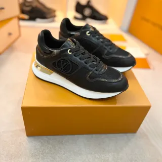 Louis Vuitton Tênis Lifestyle Preto e Dourado Couro e Malha Contraforte Metálico