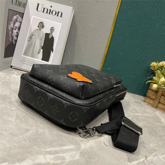 Louis Vuitton काला नारंगी मोनोग्राम-कोटेड कैनवास लेदर ट्रिम मेसेंजर बैग 6