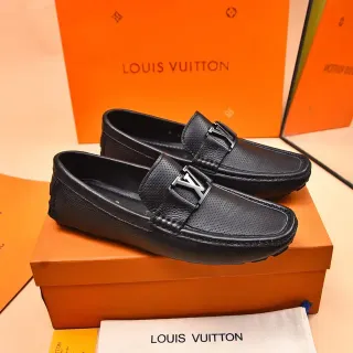 লুইস ভিটন কালো পারফোরেটেড লেদার LV বাকেল লোফার