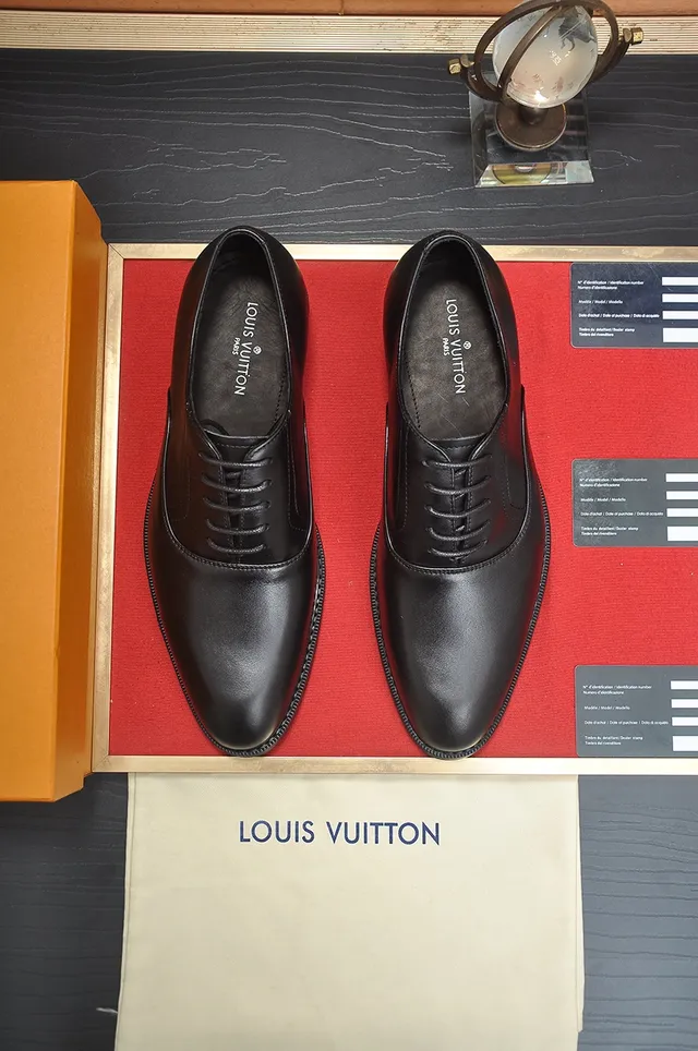 Louis Vuitton কালো পলিশড লেদার ক্যাপ-টু অক্সফোর্ড জুতা 5
