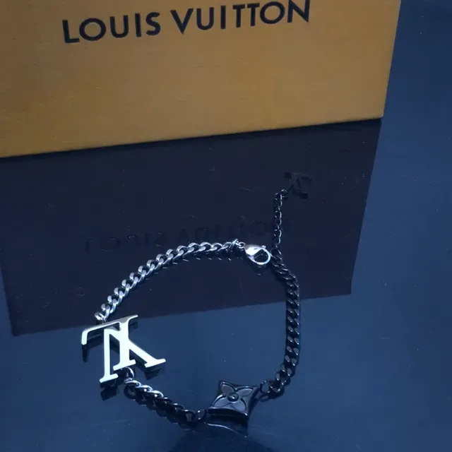 Louis Vuitton Black Silver Dual-Tone Metal Chain Monogram Pendant Bracelet 4