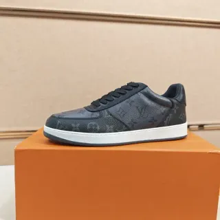 Louis Vuitton Zapatillas Lifestyle de Cuero Monogram Negro y Blanco Low-Top