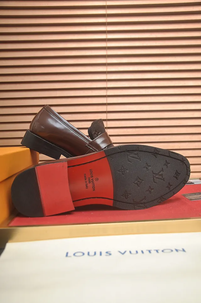 Louis Vuitton بني أسود جلد لامع نسيج مطبوع فامب لوفر 3