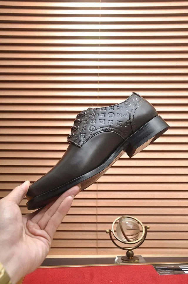 Louis Vuitton Brown Cap-Toe Oxford Shoes 6