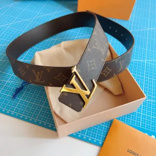 Louis Vuitton marrom dourado Monogram-Coated Canvas LV fivela couro